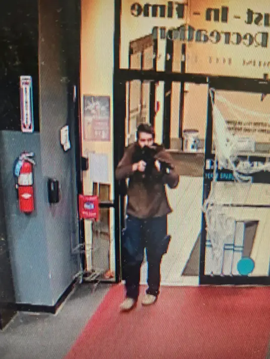 <p>Sebanyak 22 orang dilaporkan tewas dan 50 hingga 60 lainnya luka-luka dalam penembakan massal di Lewiston, Maine, Amerika Serikat, NBC News melaporkan, mengutip sumber polisi Lewiston. (Androscoggin County Sheriff's Office via AP)</p>