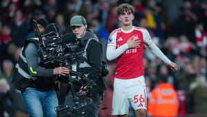 Wonderkid Arsenal, Max Dowman mengukir sejarah usai mencetak satu gol dalam kemenangan 2-0 atas Everton dalam lanjutan Premier League 2025/2026 di Emirates Stadium, Minggu (15/3/2026) dini hari WIB. (AP Photo/Kin Cheung)