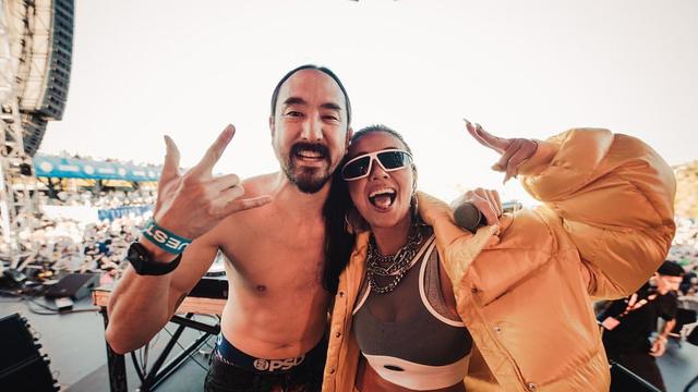 Agnez Mo manggung di Sound Money Fest Miami (Foto: Instagram/@steveaoki)