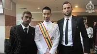 Eks Persib Terima Penghargaan Bersejarah Bareng Lee Chong Wei