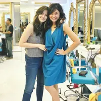 6 Potret Persahabatan Nia Ramadhani dan Marshanda, Awet Sejak Remaja