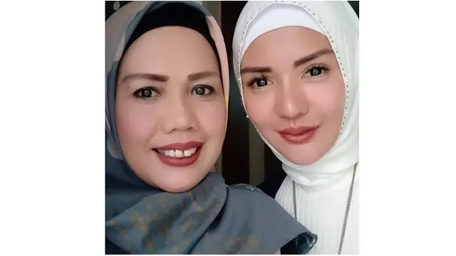 Potret Terbaru Elly Sugigi Berhijab (sumber: instagram/@ellysugigi_real_)