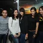 Aprilia Manganang Bersama Tim voli putri Indonesia (Liputan6.com / Helmi Fithriansyah)