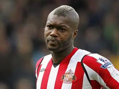 Sunderland's French player Djibril Cisse during the Premier League match between West Bromwich Albion and Sunderland at The Hawthorns in Birmingham on April 25, 2009. AFP PHOTO/IAN KINGTON