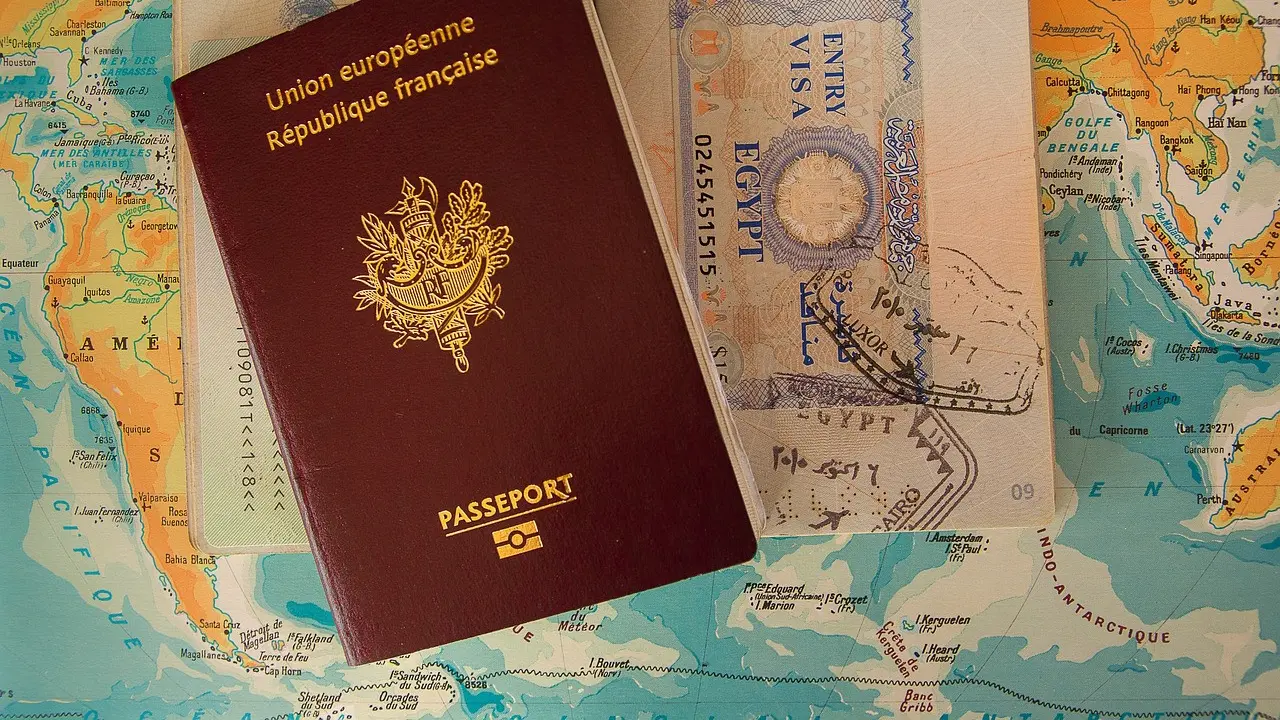Ilustrasi visa, paspor
