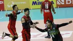 Tim putra Palembang Bank Sumsel Babel terhindar dari posisi juru kunci putaran pertama PLN Mobile Proliga 2022 usai menang 3-2 (19-25, 18-25, 25-17, 25-19 dan 15-10) atas Bogor LavAni di laga terakhir putaran pertama, Sabtu (29/1/2022). (Bola.com/M Iqbal Ichsan)