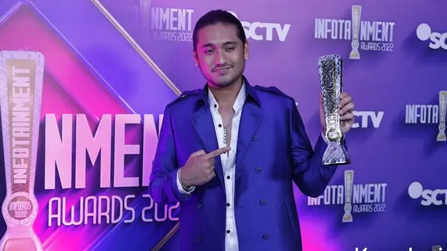 7 Potret Artis Pemenang Infotainment Awards 2022, Lesti dan Billar Raih Best Couple