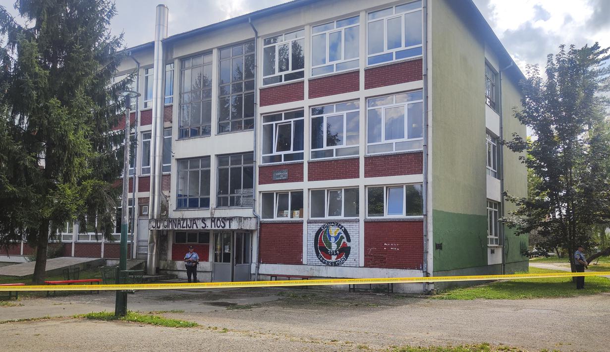 Tidak ada anak-anak yang terbunuh atau terluka. (AP Photo/Edvin Zulic)