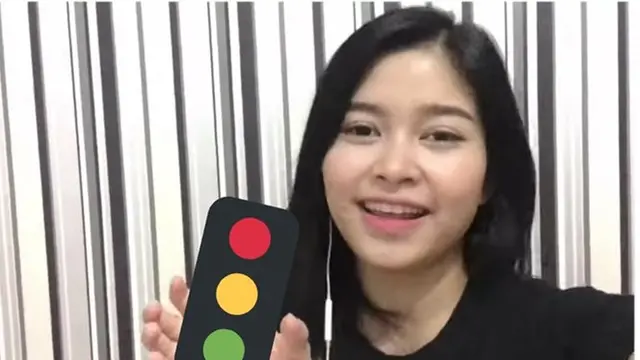 Minta Foto Amel JKT48 Diedit Pegang Sesuatu, 6 Kreasi Netizen Ini Kocak