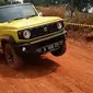 Menguji Suzuki Jimny di trek offroad (Dian/Liputan6.com)