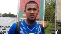 Pelatih Persib Menyayangkan Deden Natshir Harus Absen Lama