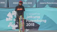 Salah satu atlet skateboard putri Indonesia di Asian Games 2018, Bunga Nyimas (ANTARA FOTO/INASGOC/Muhammad Adimaja/thv/18)