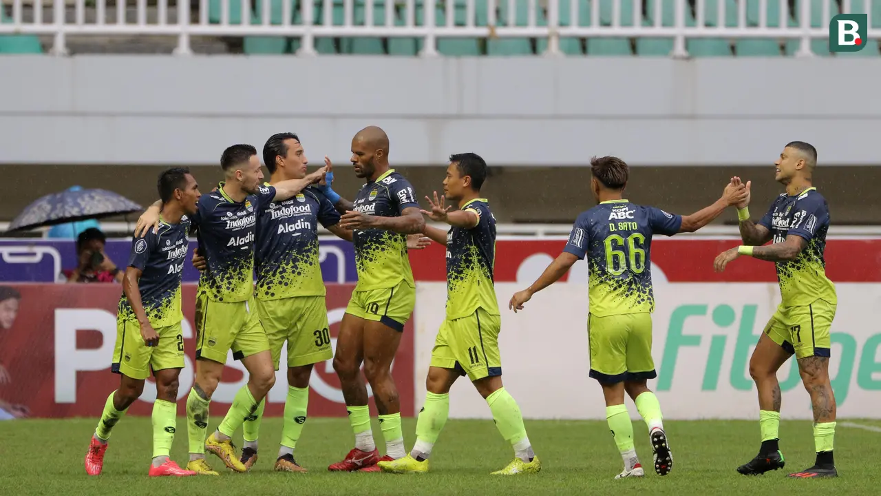 Persib Bandung Vs Dewa United