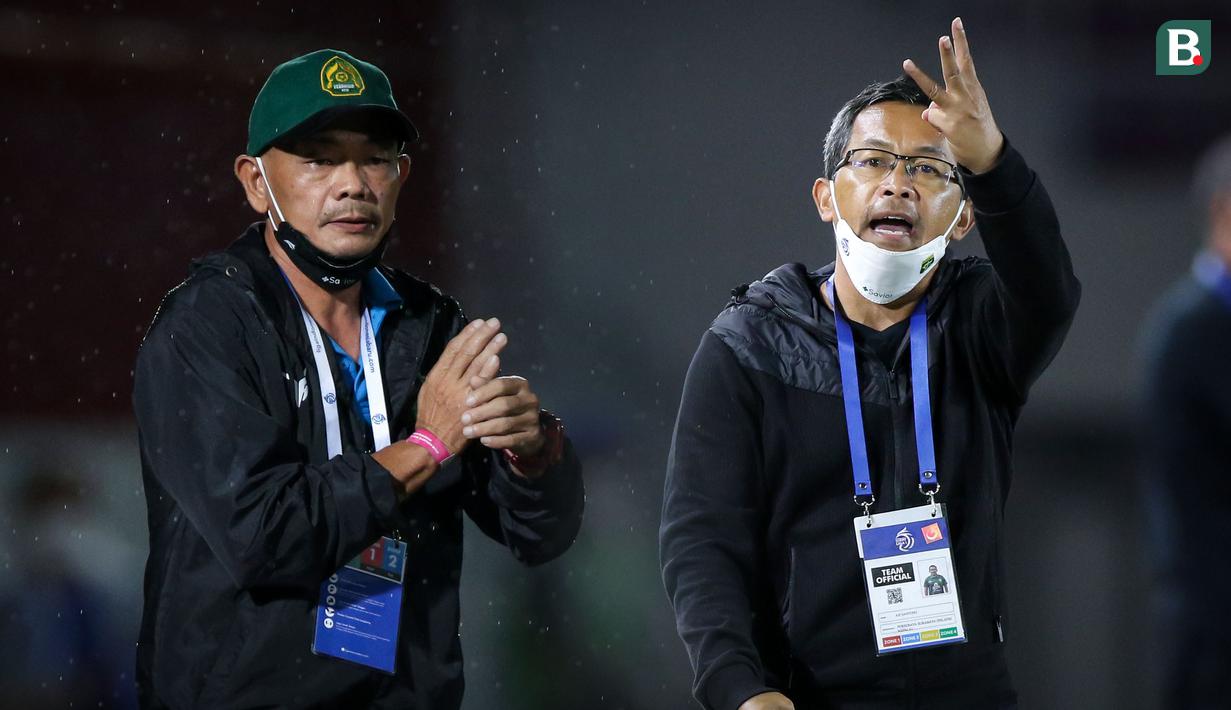 Persaingan klub-klub di putaran kedua BRI Liga 1 musim 2021/2022 semakin memanas. Para juru taktik juga dituntut untuk terus mempersembahkan hasil terbaik untuk timnya. Berikut 4 pelatih lokal yang mampu mempersembahkan hasil apik di putaran kedua BRI Liga 1. (Bola.com/Bagaskara Lazuardi)