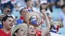 Para suporter Panama saat pertandingan melawan Belgia pada laga Piala Dunia 2018 di Stadion Fisht, Senin (18/6/2018). Belgia menang 3-0 atas Panama. (AP/Antonio Calanni)