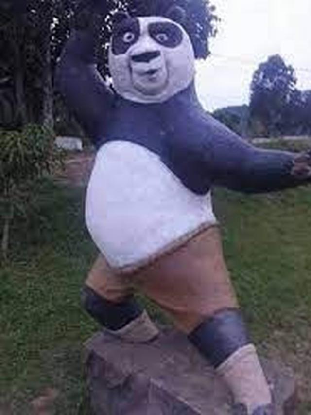 6 Patung Panda Ini Nyeleneh Banget, Bikin Geleng Kepala