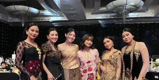 Inspirasi kebaya ragam model dari bergaya gaun sampai kasual di event anniversary produk kecantikan MS Glow (Foto: Instagram