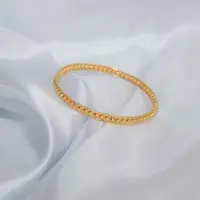 Ilustrasi Gelang Emas (Photo by Imam Kurniawan on Unsplash)