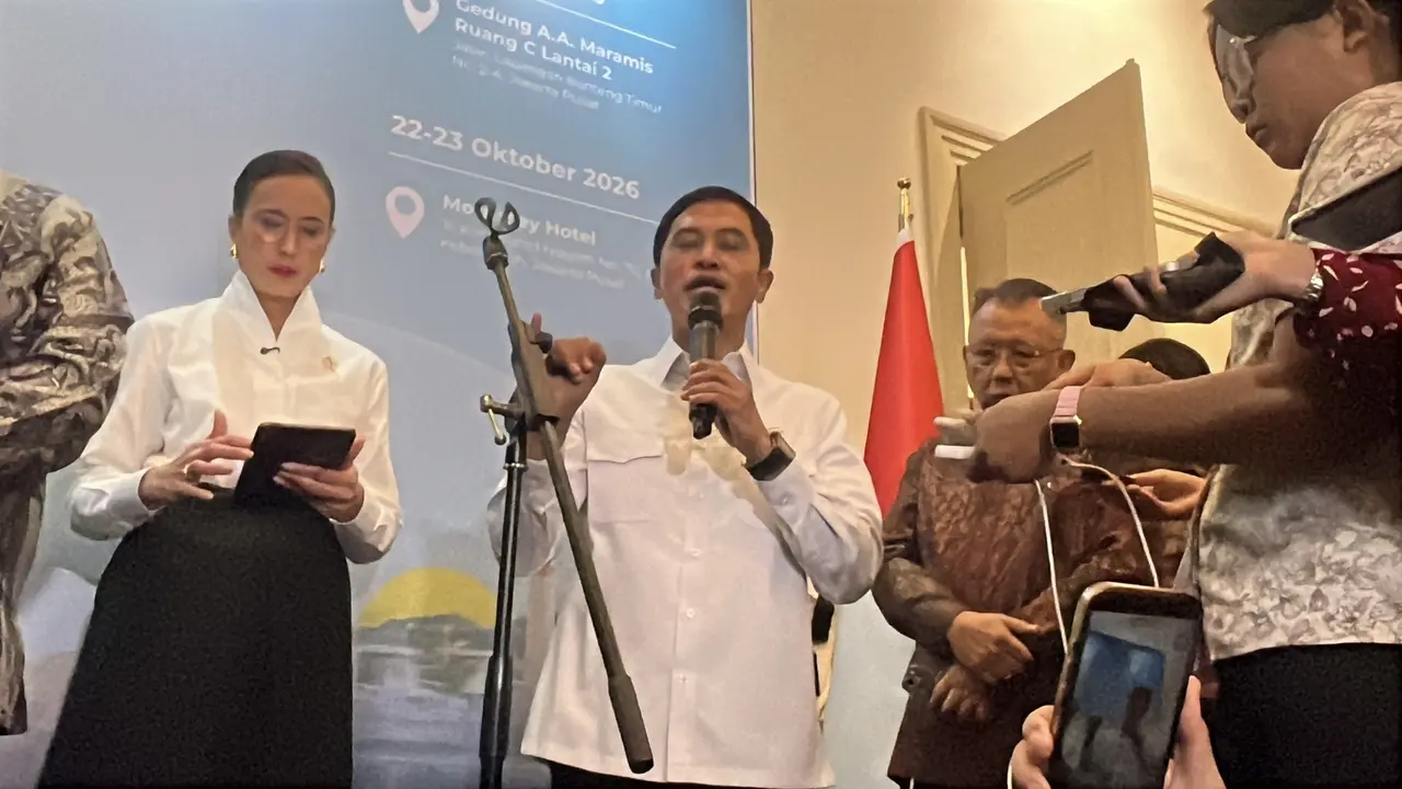 Wakil Menteri Kesehatan, Dante Saksono Harbuwono dalam konferensi pers Rakernas KEK Triwulan III 2026 di Jakarta, Rabu (21/10/2026). (Liputan6.com/Immanuel C)