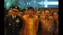 Wakil Gubernur Djarot Saiful Hidayat (tengah) hadir dalam acara pelantikan 701 pejabat eselon di lingkungan Pemerintah Provinsi (Pemprov) DKI di aula Gedung Blok G, kompleks Balai Kota, Kamis (22/1/2015). (Liputan6.com/Herman Zakharia)