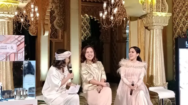 Tampil Bercahaya Selama Ramadan dengan Koleksi Makeup Illuminating Syahrini