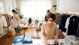 Pramuniaga (sumber: freepik)