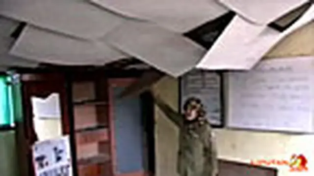 Sekolah Ambruk