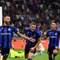Gelandang Inter Milan, Marcelo Brozovic, merayakan golnya ke gawang Torino pada pekan ke-6 Liga Italia 2022/2023 di Stadion Giuseppe Meazza, Minggu (11/9/2022). (AFP/Isabella Bonotto)