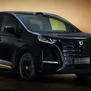 Denza D9 Pamer Warna Baru, Emblemnya Pakai Emas Asli