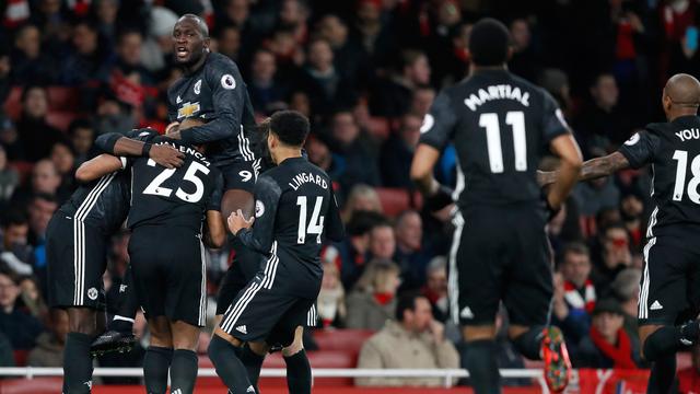 Manchester United Pecundangi Arsenal 3-1