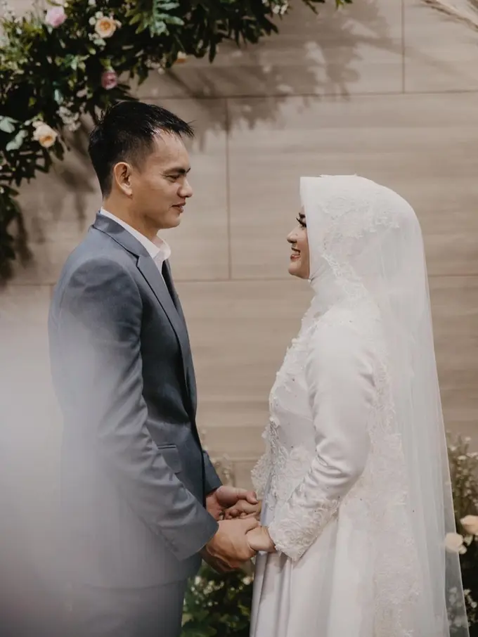 5 Fakta Menarik Karlie Fu, Suami Ikke Nurjanah yang Beda Usia 16 Tahun