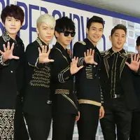 SuperJunior (via ttwigo.com)