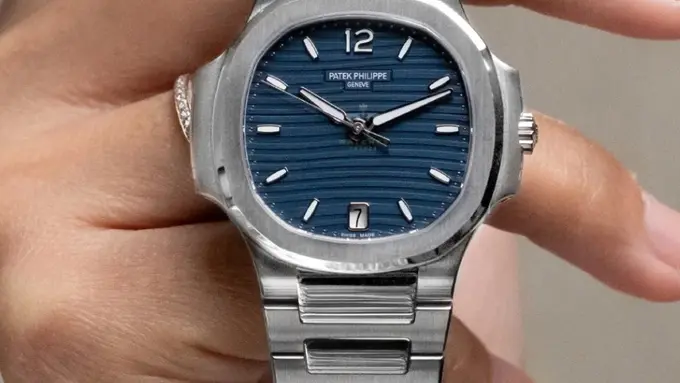 Ilustrasi jam tangan mewah