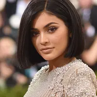 Seluruh publik di jagad raya pasti mengetahui bahwa keluarga besar Kardashian memiliki gaya hidup serba glamor dan bernuansa kemewahan. (AFP/Bintang.com)