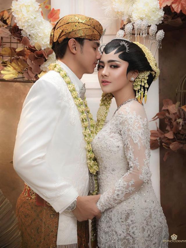 6 Potret Immanuel Caesar Hito Dan Felicya Angelista Jelang Pernikahan Dikomentari Natasha Wilona Showbiz Liputan6 Com