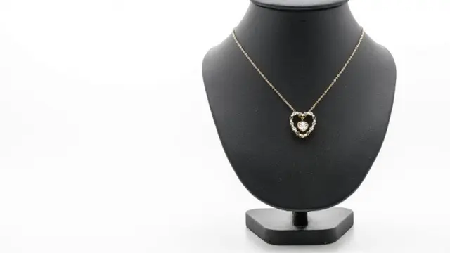 Ilustrasi Kalung Anak (Credit: topntp26/freepik)