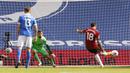 Brighton Hove Albion vs Manchester United, (27/9/2020). Bruno Fernandes membuat 1 gol penalti di masa injury time sekaligus penentu kemenangan 3-2. Gol tersebut juga sebagai penebus kesalahannya yang berakibat lawan mendapat hadiah penalti di awal laga. (Pool via AP/John Sibley)