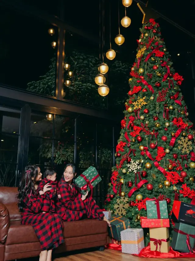 Dekorasi Natal Artis yang Mewah dan Penuh Kehangatan