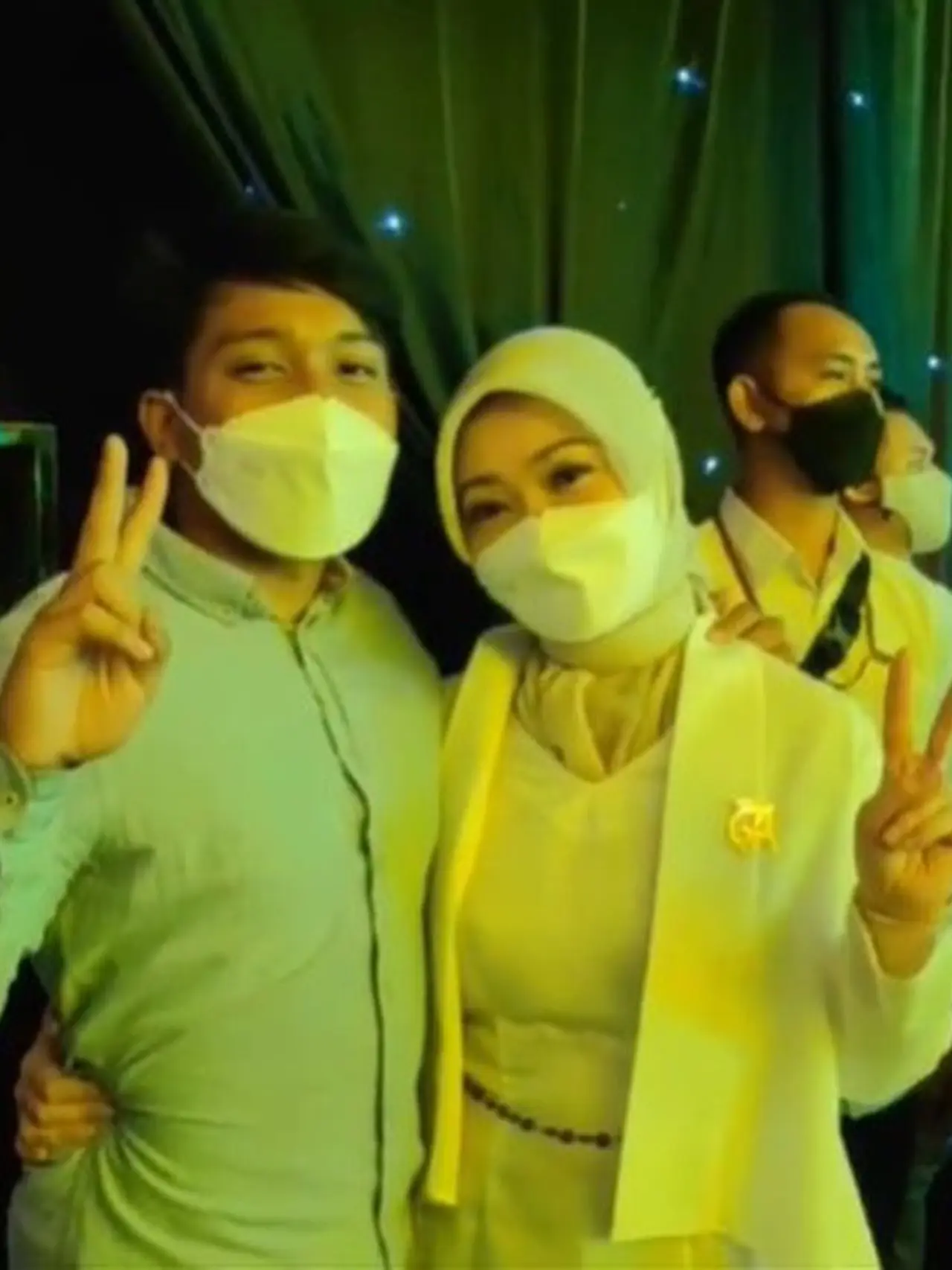 Mengaku Rindu, Ini 6 Potret Kenangan Atalia Praratya dan Eril - Hot ...