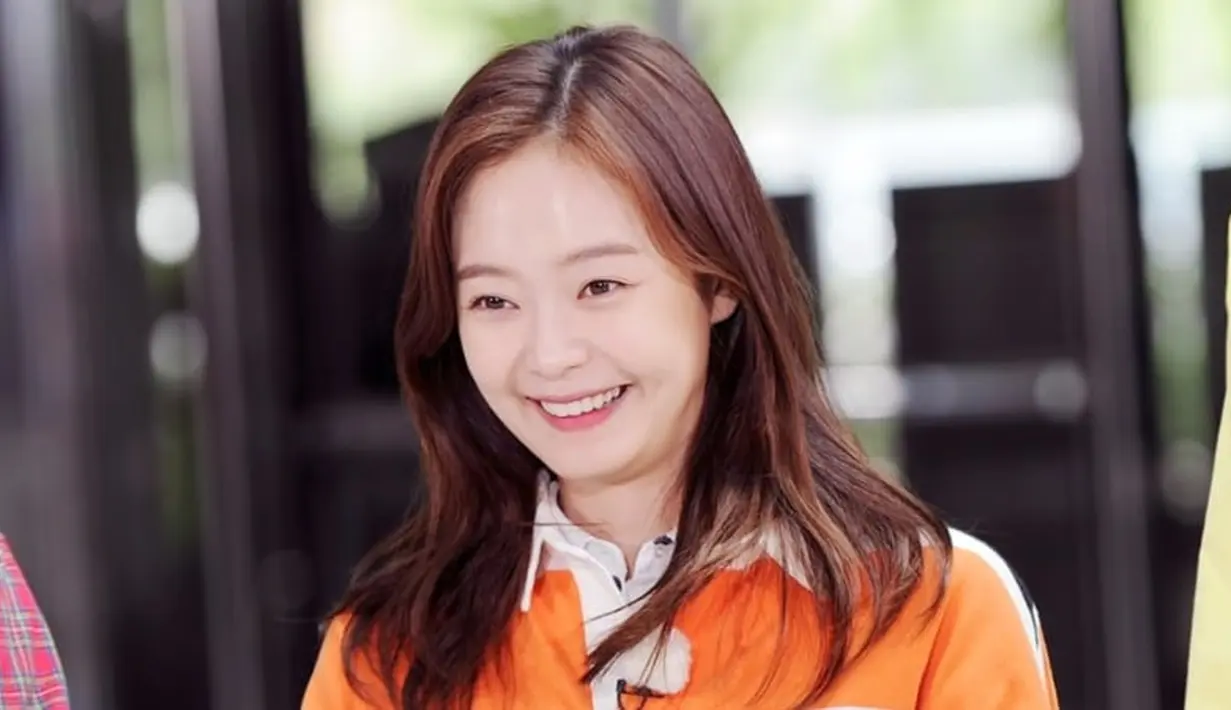 Menurut Jeon So Min, pelecehan seksual dapat terjadi di mana pun dan bukan hanya di dunia hiburan Korea saja. "Kurasa ini merupakan sesuatu yang bisa terjadi di mnapun, tak hanya di pekerjaanku," jelasnya. (Foto: Soompi.com)