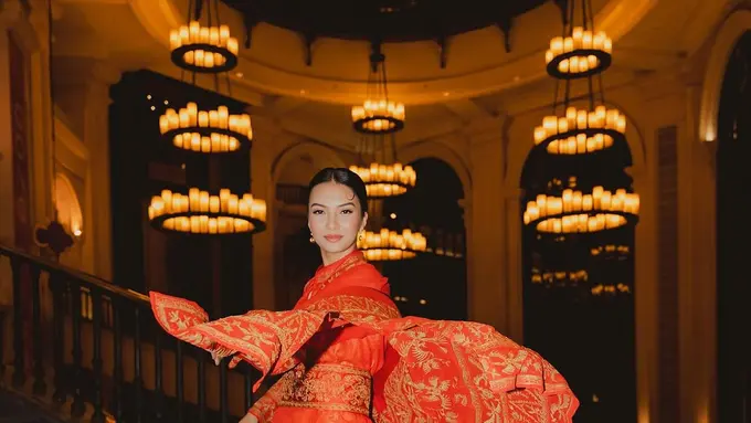 Potret Terbaru Raline Shah dengan Busana Tiongkok. (instagram/ralineshah)