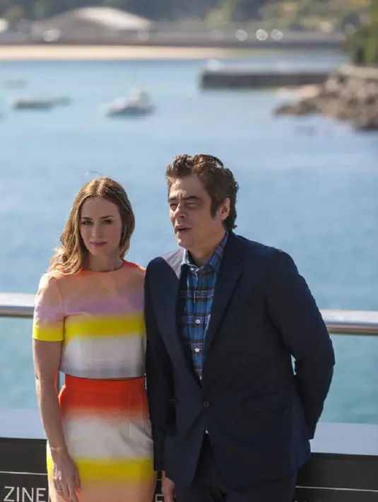  Emily Olivia Leah Blunt itu menandaskan bahwa Benicio telah menutupi bagian intim miliknya itu dari depan kamera. (AFP/Bintang.com)