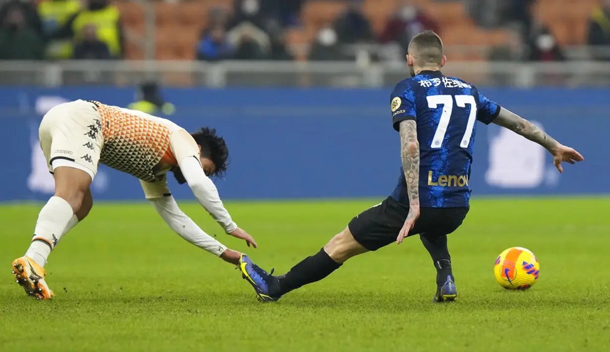 FOTO Inter Milan Susah Payah Kalahkan Venezia di San Siro Foto