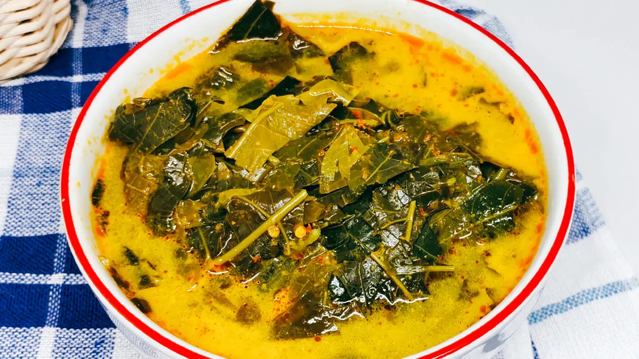 gulai daun singkong