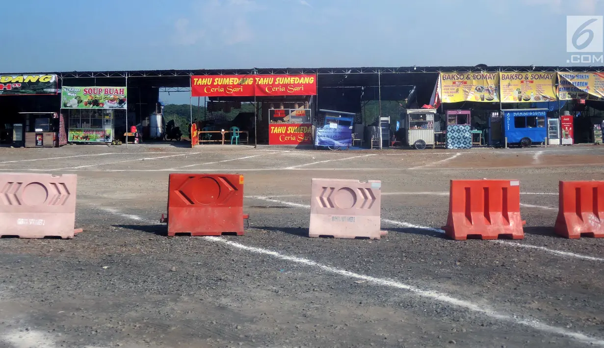 Penampakan rest area Tol Pejagan Km 260, Kabupaten Brebes, Jawa Tengah, Senin (27/5/2019). Sejumlah rest area dibangun untuk kenyamanan para pemudik jelang arus mudik 2019. (Liputan6.com/Gholib)
