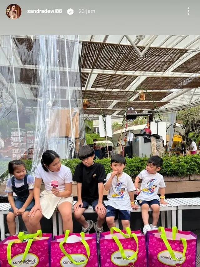 [Fimela] Sandra Dewi