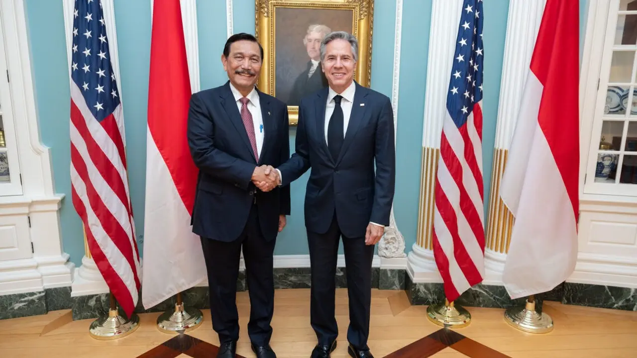Menteri Koordinator Bidang Kemaritiman dan Investasi Luhut Binsar Pandjaitan bertemu dengan US Secretary of State, Anthony Blinken