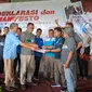 Poros buruh di Jombang menyatakan dukungan kepada pasangan AMIN. (Istimewa)