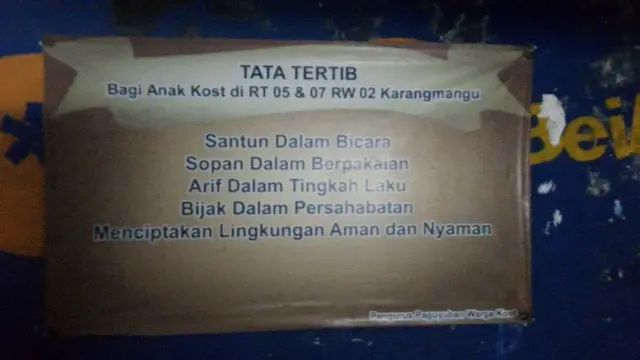 Kode etik anak kost PSK Gang Sadar, Baturraden, Banyumas, Jawa Tengah. (Foto: Liputan6.com/Muhamad Ridlo)