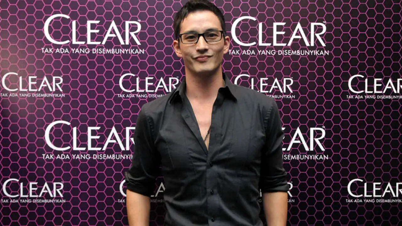 Shampoo Jadi Iklan Pertama Mike Lewis